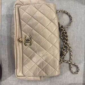 Chanel Beige-nude Medium Quilted Aged Calfskin Pondichery Flap